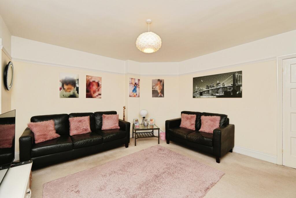 House in London - More