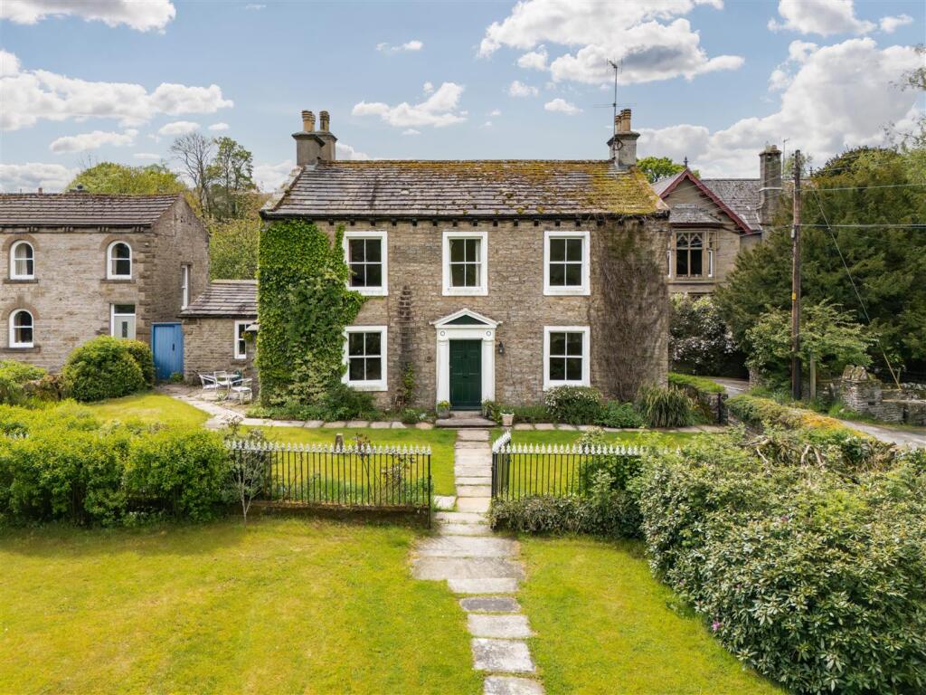 Main image of property: Park House, West End, Gayle, Hawes DL8 3RT