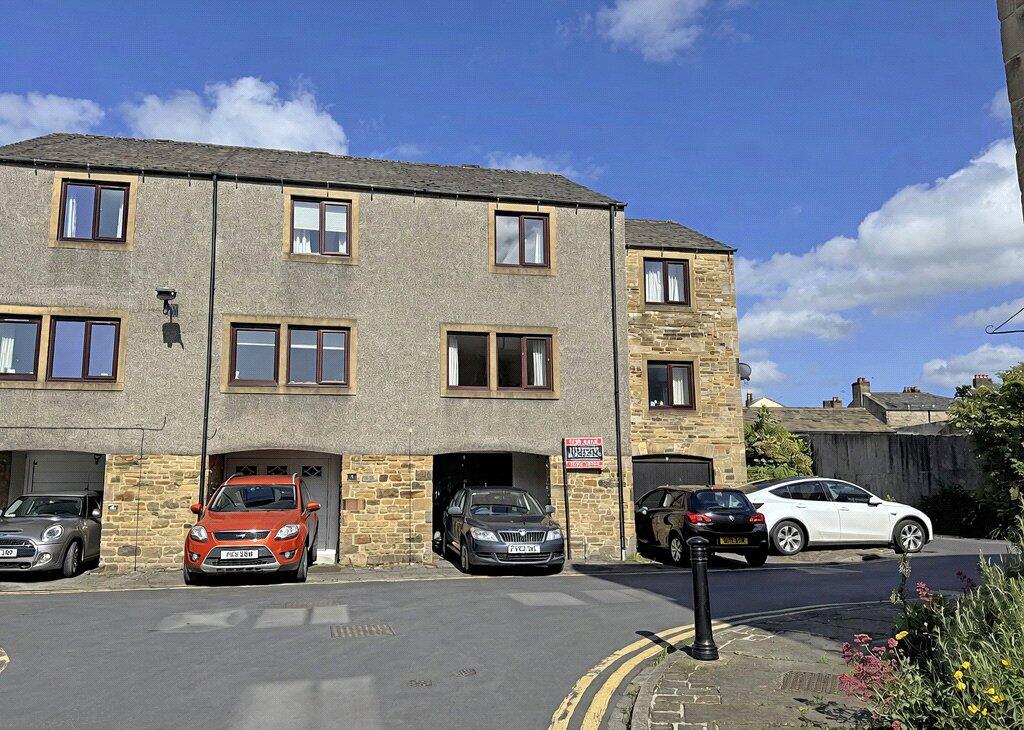 Main image of property: 7 Albert Square, Skipton, BD23 1LG