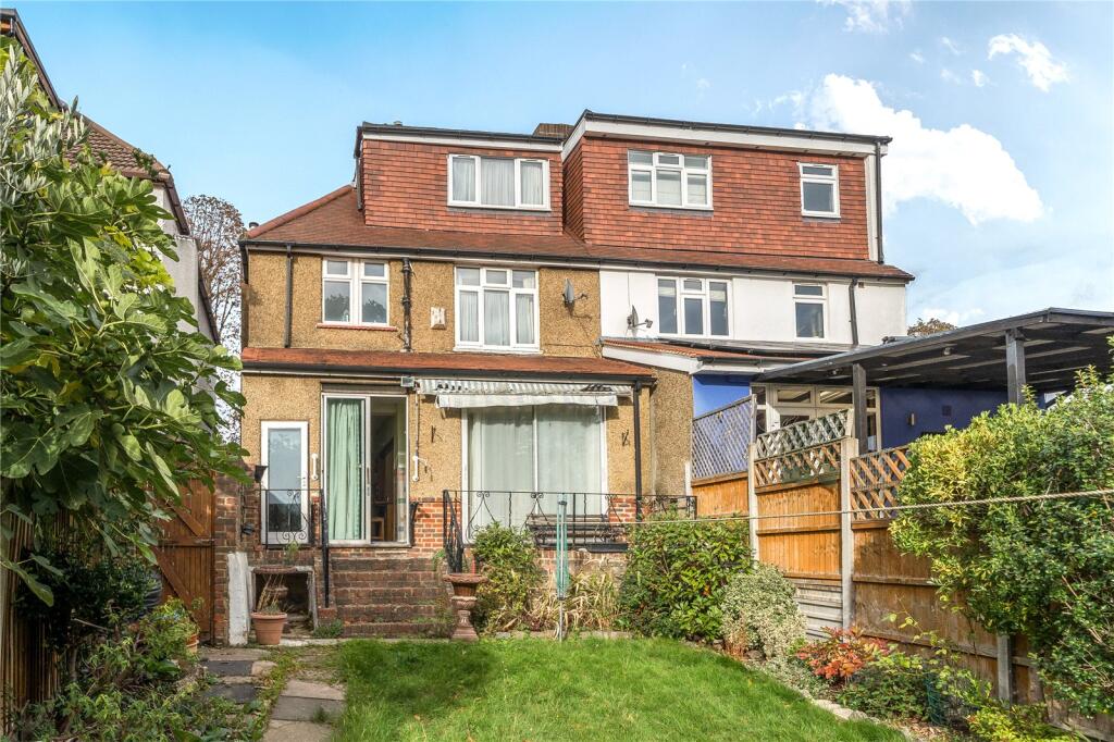 Broomfield Lane, Palmers Green, London, N13 photo 4