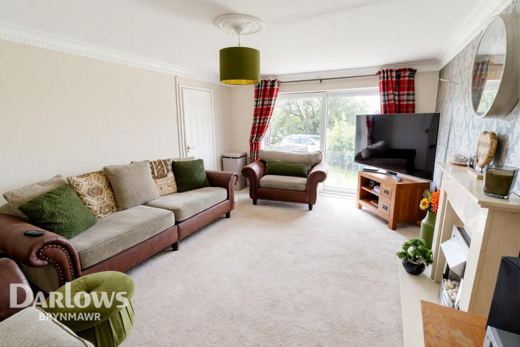 House in Newport - View 4