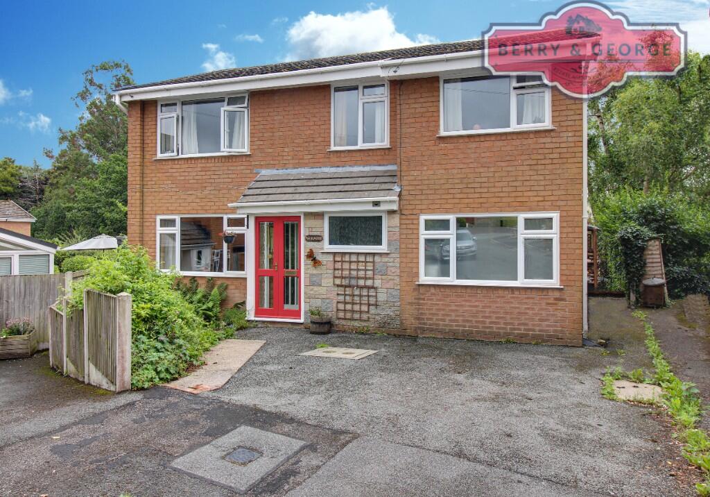 Main image of property: Ffordd Hengoed, Mold, CH7 1QD