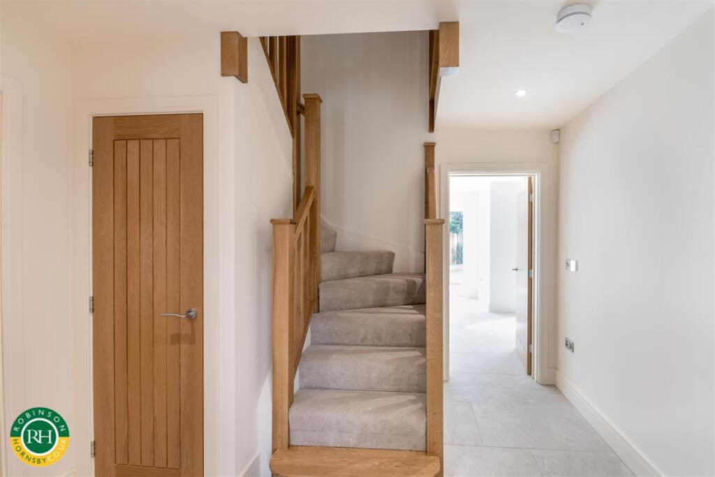 House in Doncaster - View 3