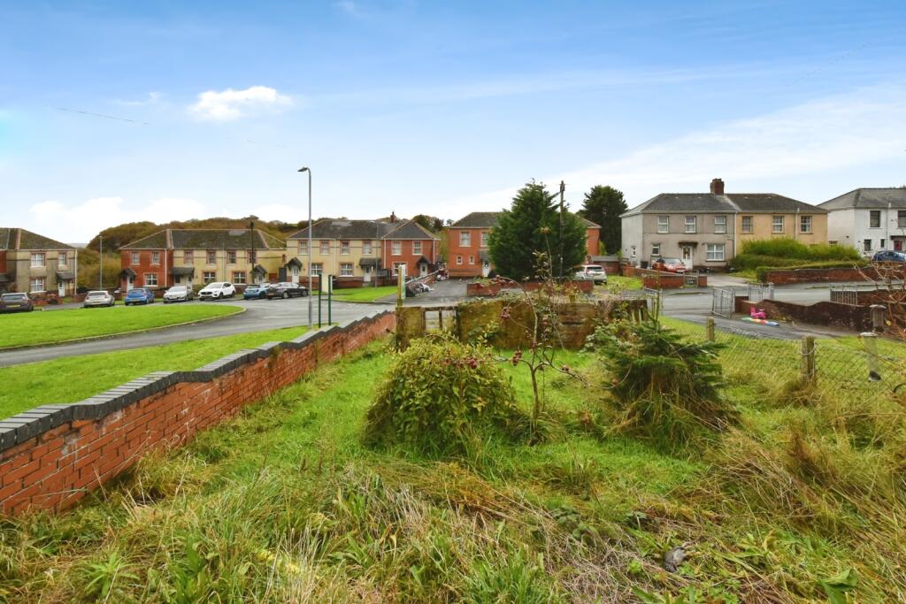 Maengwynne, Llanelli, Carmarthenshire, SA15 photo 3