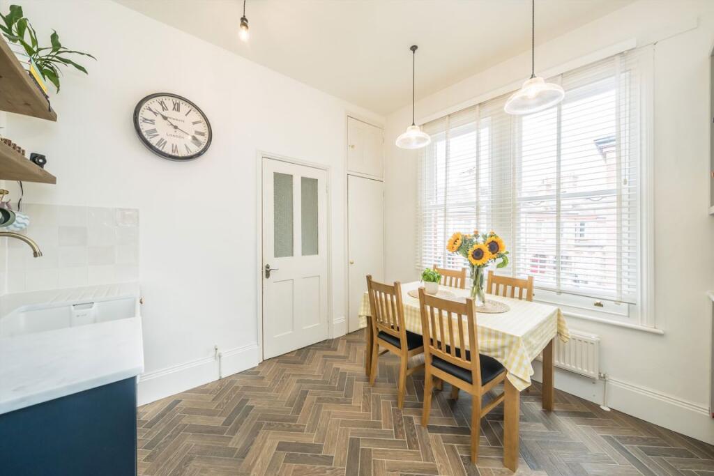 Apartment in London - View 5