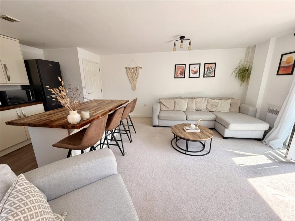 Apartment in Poole - View 5