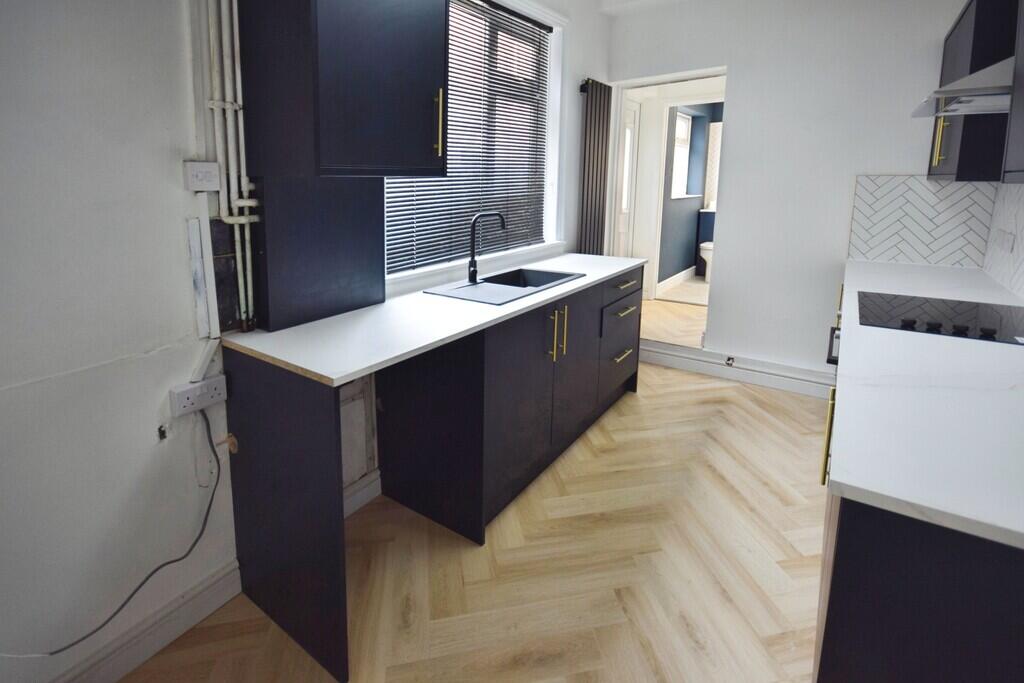 House in Stoke-on-Trent - View 5