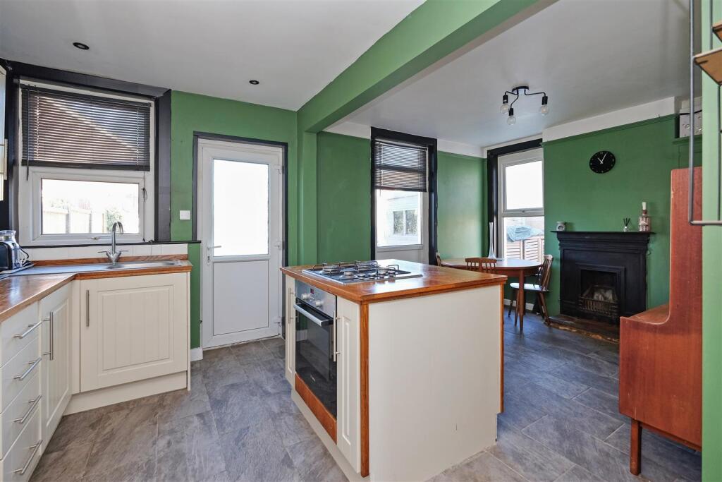 House in Canterbury - View 3