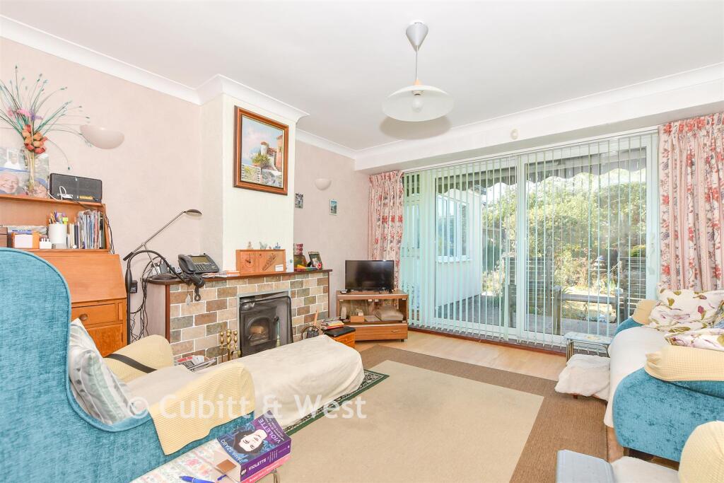 House in Havant, Hampshire - View 4