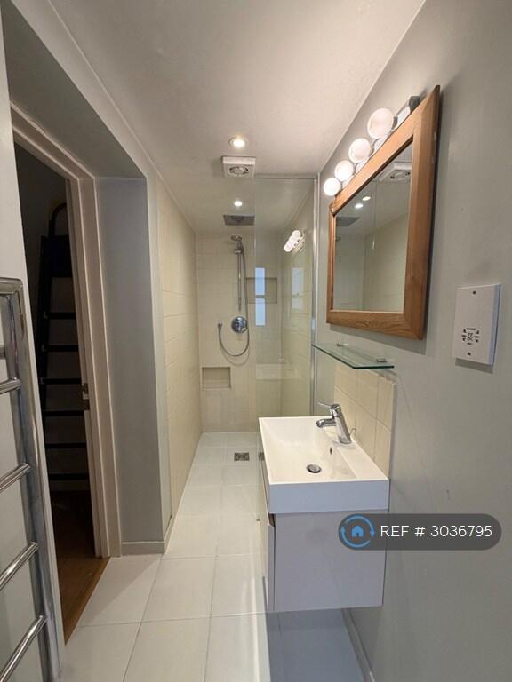 Apartment in London, Earl's Court - View 5