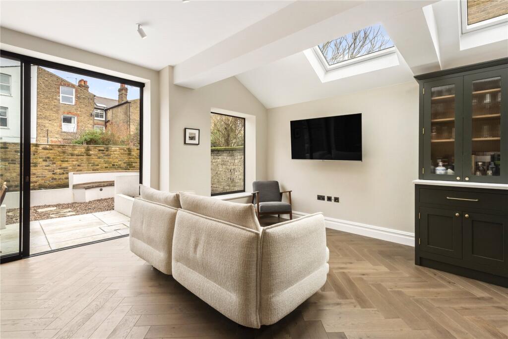Apartment in London - View 4