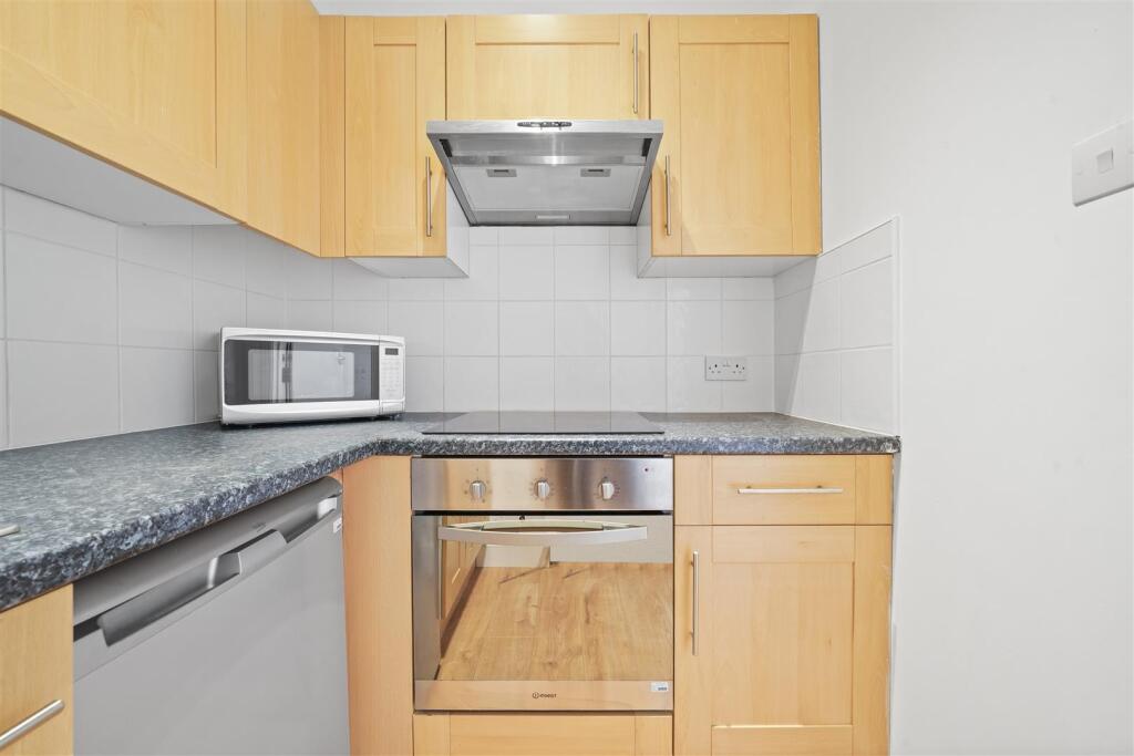 Apartment in London, Pimlico - More