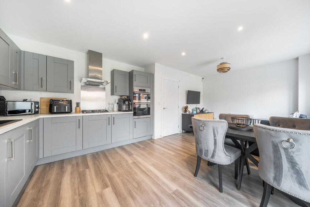 House in Basingstoke and Deane, Dummer - View 4