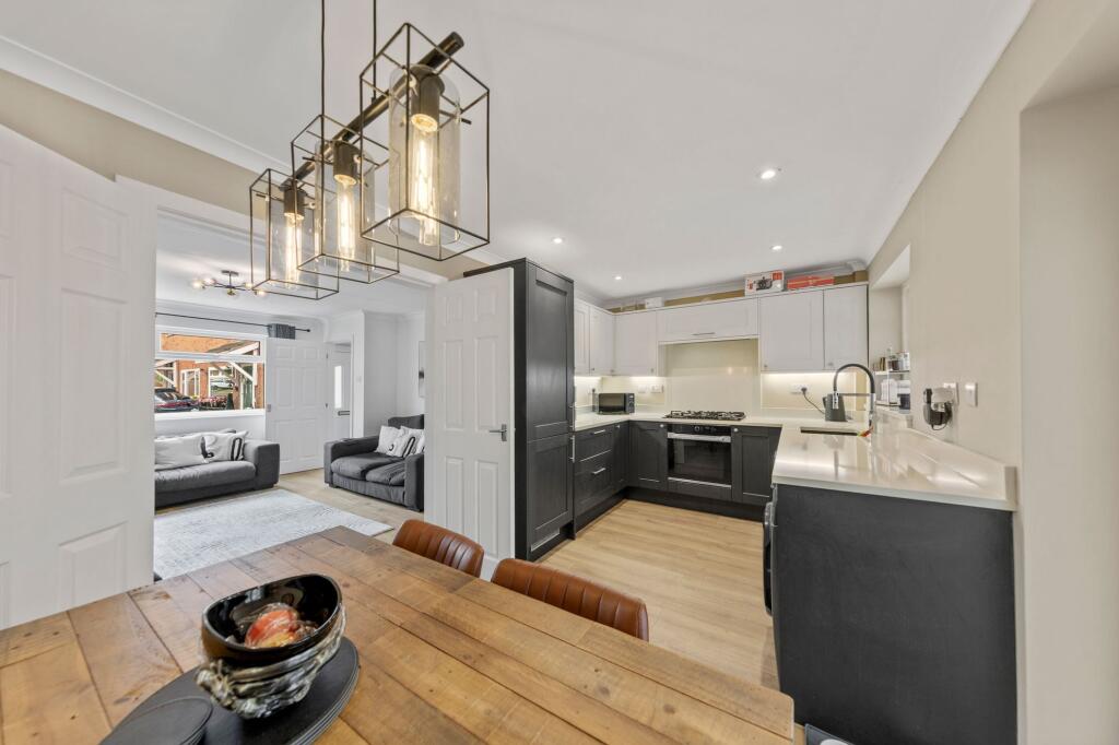Bluebell Court, Beechwood, WA7 photo 4