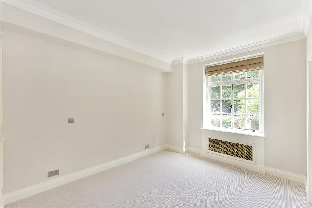 Apartment in London, Royal Borough of Kensington and Chelsea - More