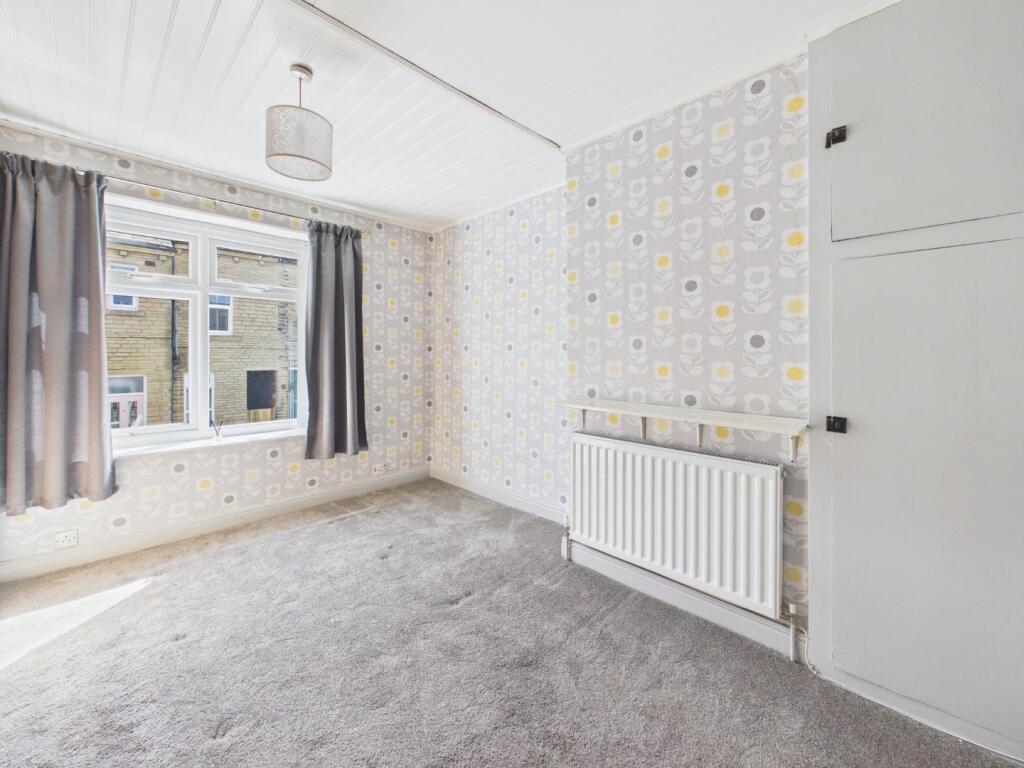 House in Bradford, West Yorkshire - View 5