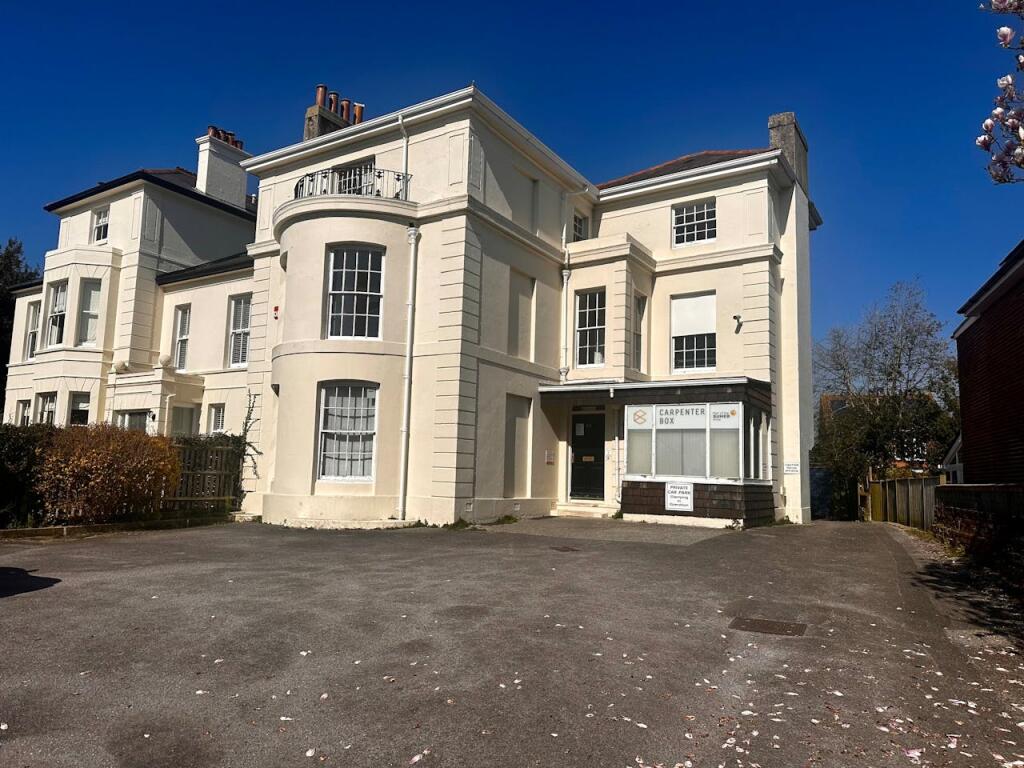 Main image of property: 53 Kent Road, Southsea, Portsmouth, PO5 3EL