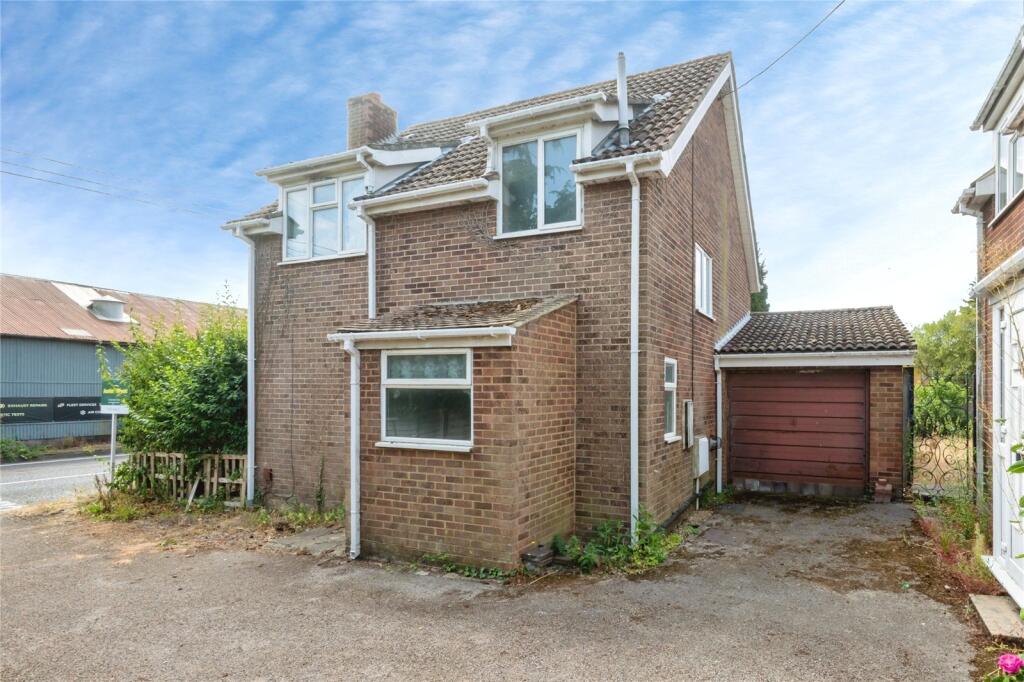 House in Southampton - More