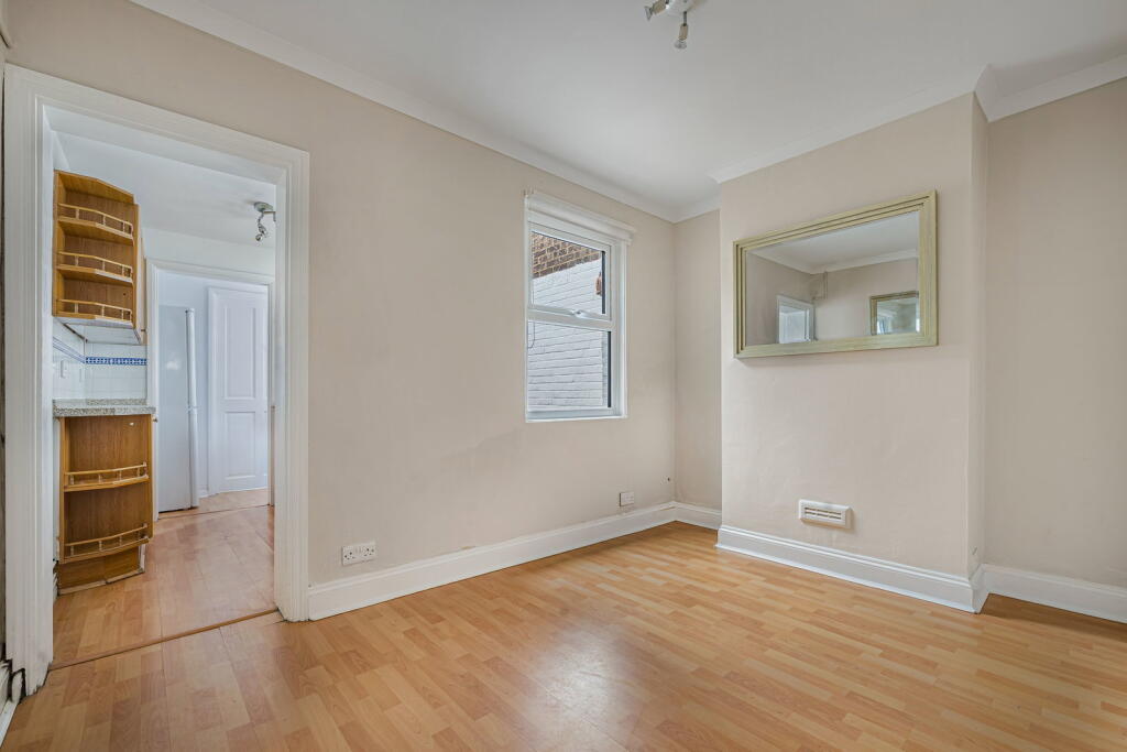 House in London, Widmore Green, Plaistow - View 5