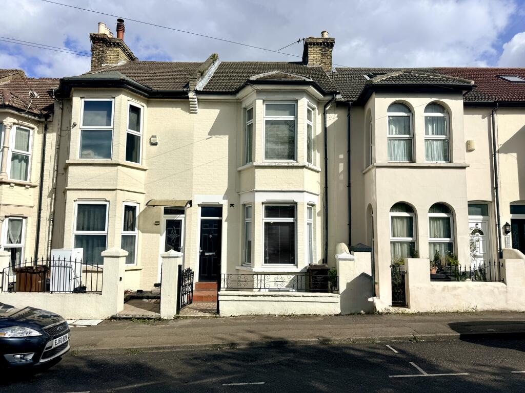 3-bed terraced on Marlborough Road, Gillingham, ME7, £370,000