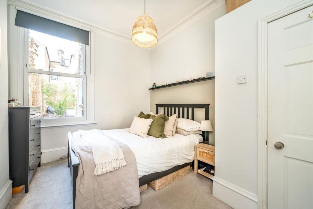 Apartment in London - View 5