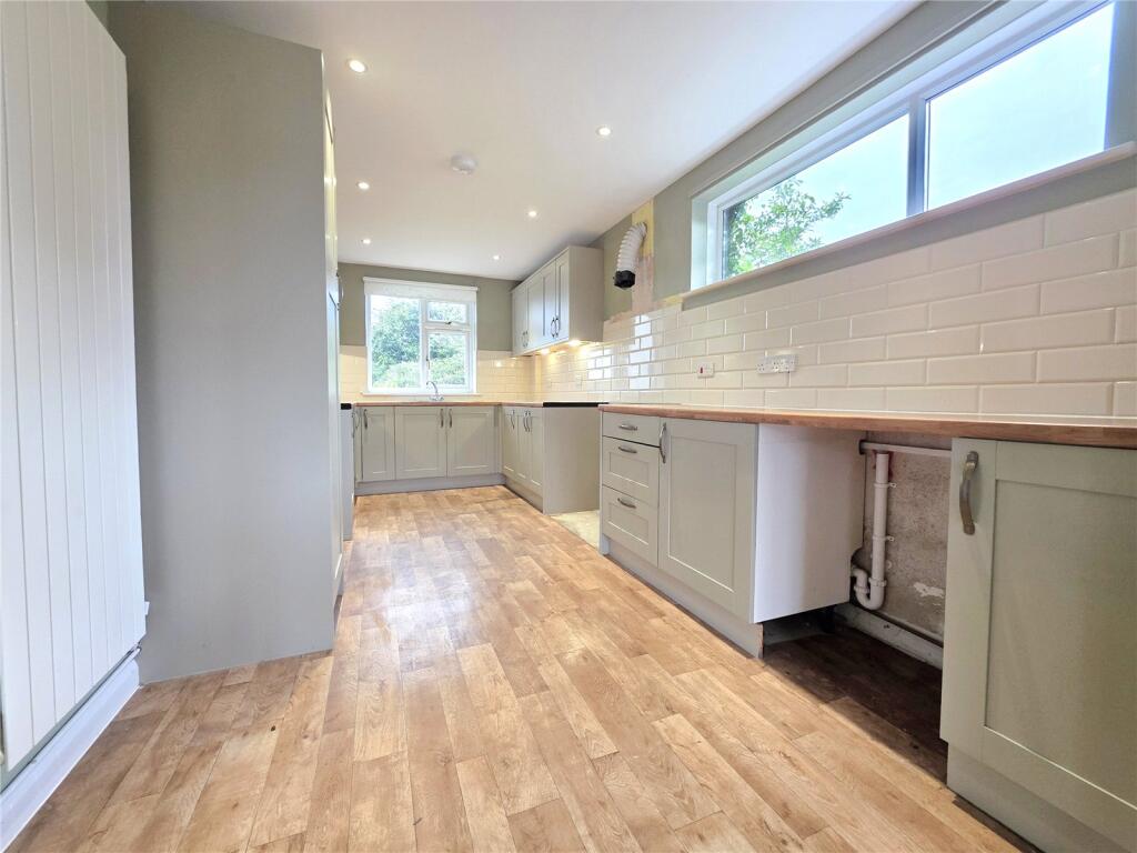 Beehive Lane, Chelmsford, Essex, CM2 photo 4