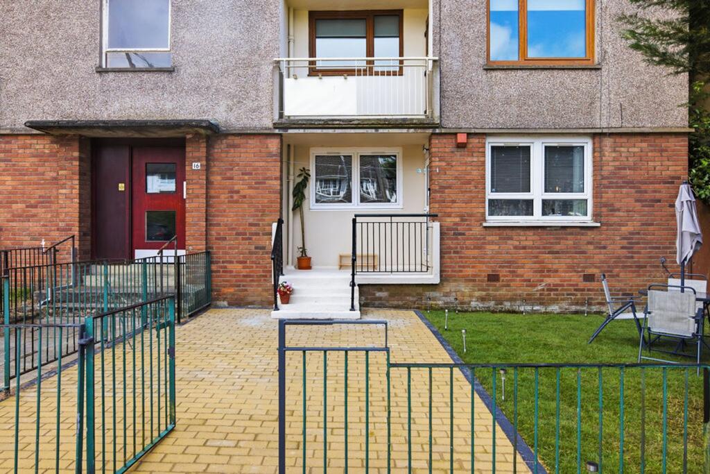 Main image of property: 16 Ellangowan Road, Shawlands, G41