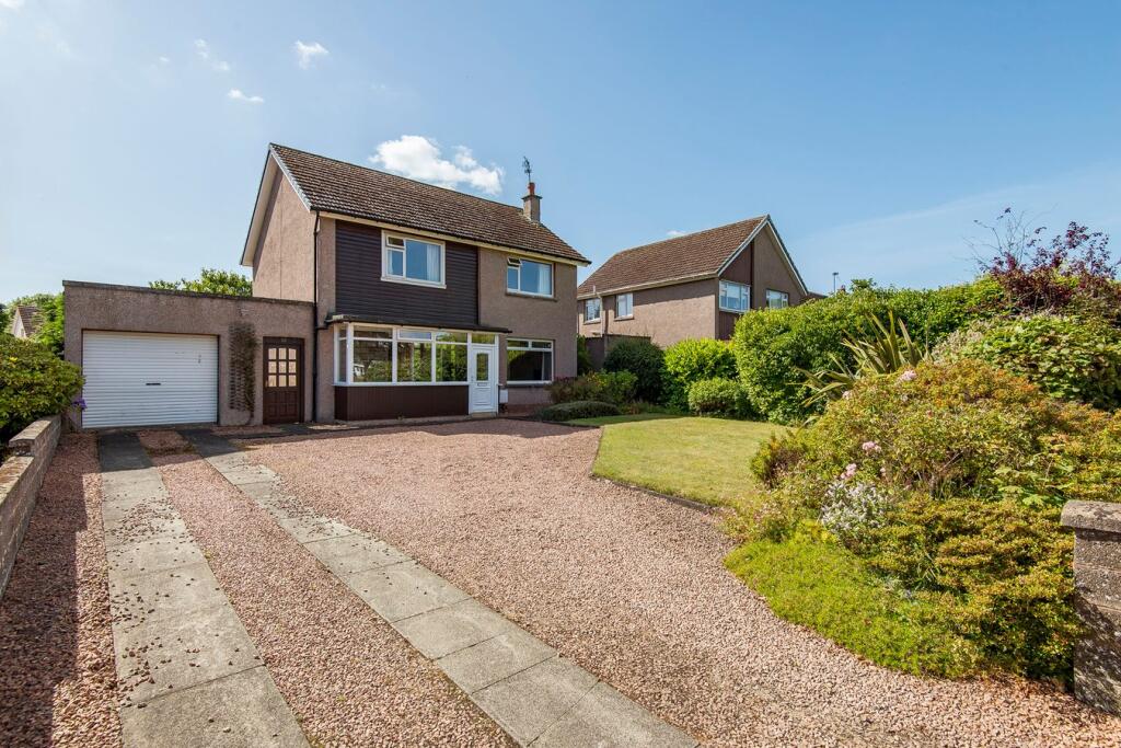 3 bedroom detached house for sale in Canongate, St Andrews, KY16