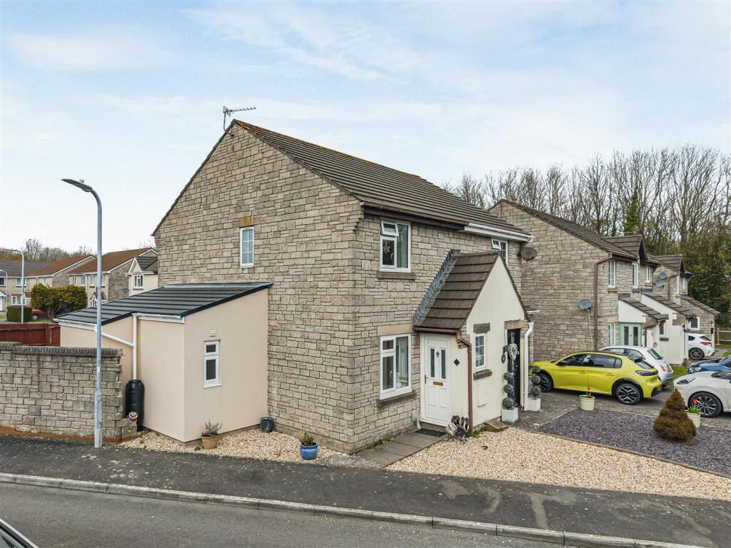 Main image of property: Heol Y Fro, Llantwit Major