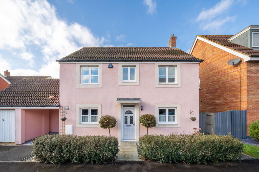 Main image of property: Kingfisher Road, Portishead, Bristol, BS20 7NF