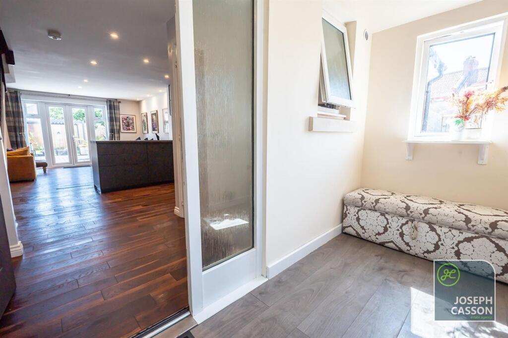 House in Taunton - View 4