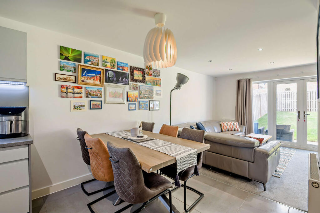 House in Wakefield - View 3
