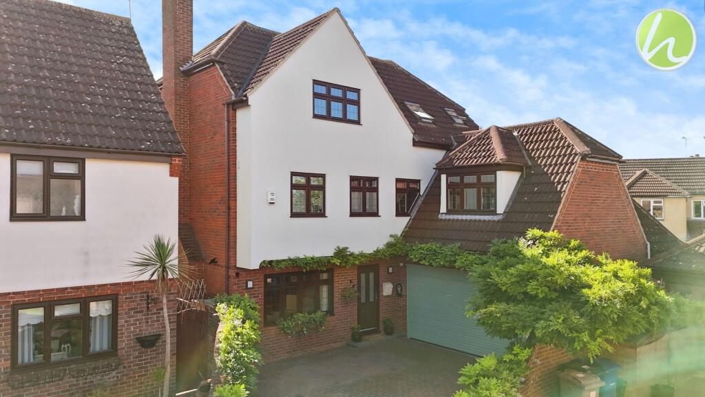 Main image of property: Magnolia Place, Stanford-Le-Hope, SS17