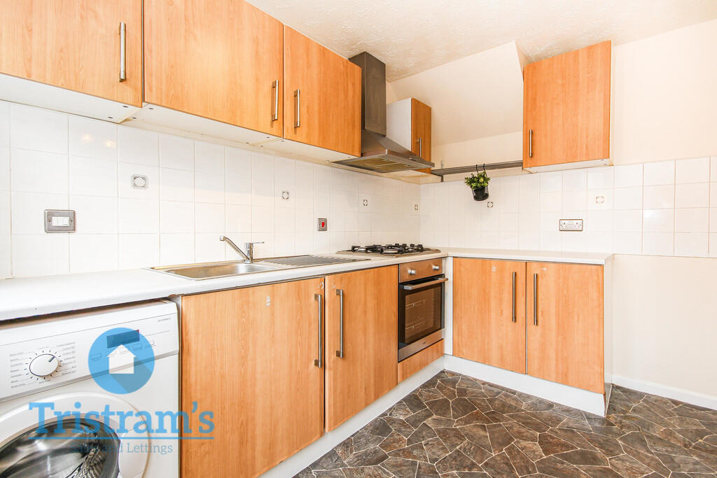 House in Nottingham, Assarts Farm Estate, Nuthall - View 3