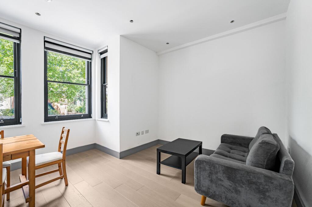 Apartment in London - View 5
