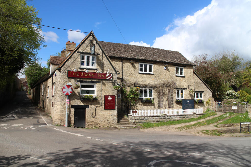 Main image of property: Swan Inn, Lower Street, Islip, Oxfordshire