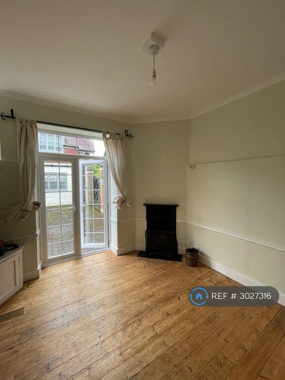 Apartment in Guildford - View 5