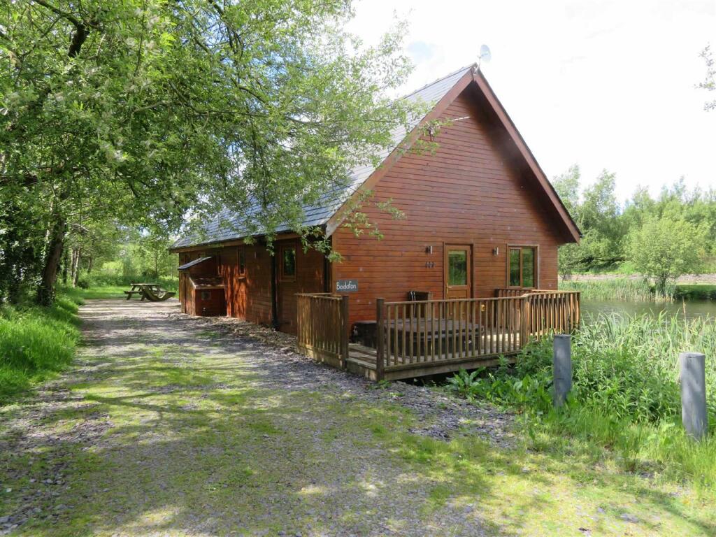 Anglesey Lakeside Lodges, Llandegfan photo 2