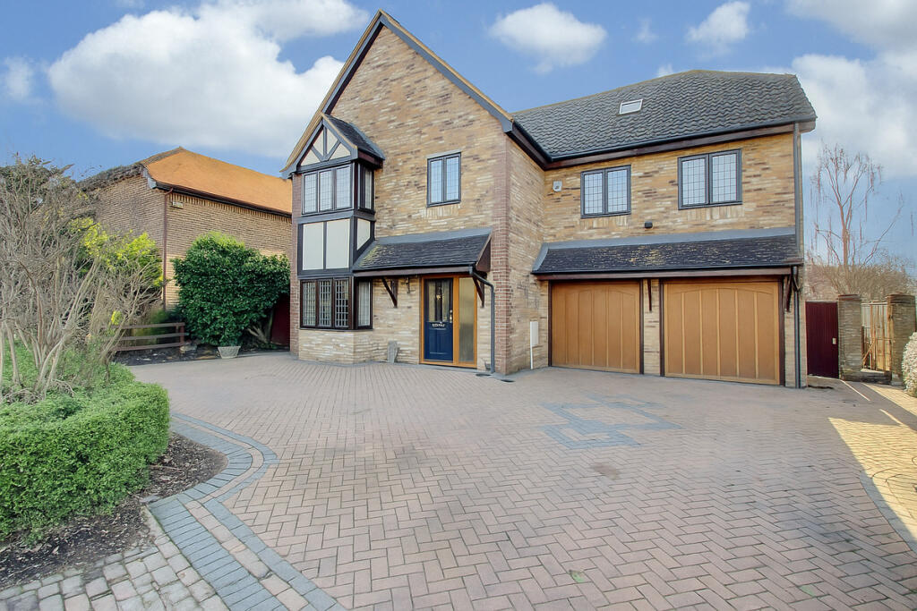Main image of property: Studley Knapp, Walnut Tree, MK7