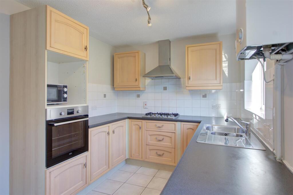 Forrester Place, Webbs Way, Malmesbury photo 4