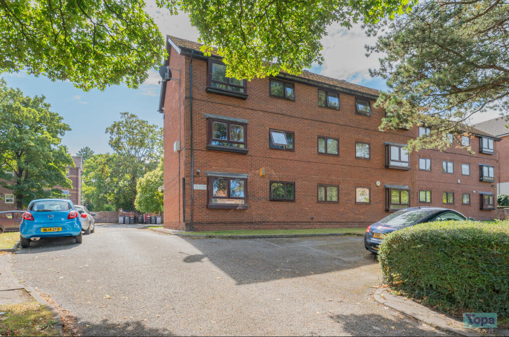 Apartment in Chester - View 4