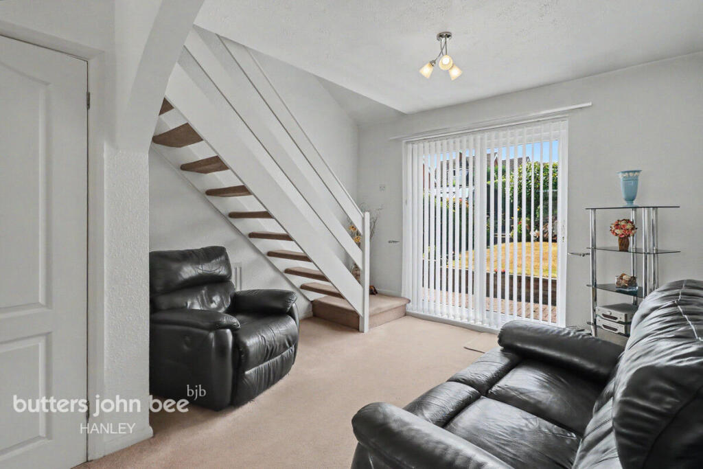 House in Stoke-on-Trent - More
