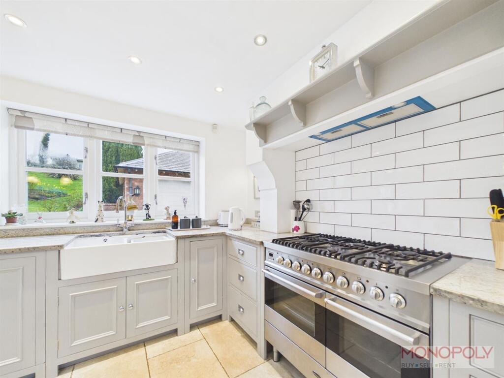 Sherrington Lane, Broxton, CH3 - More