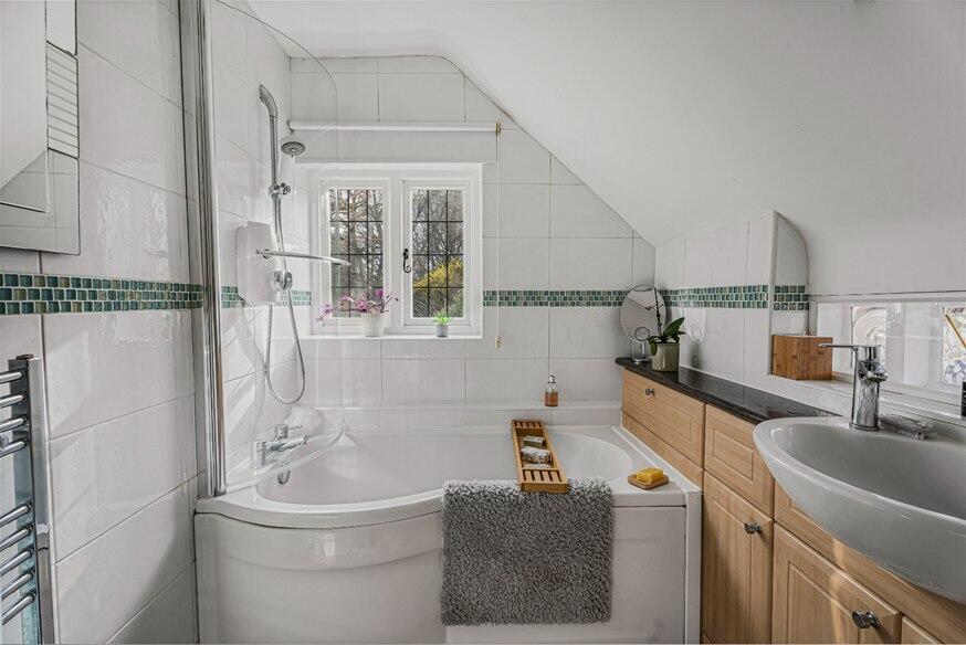 Additional image 14 of Hatching Green, Harpenden, AL5