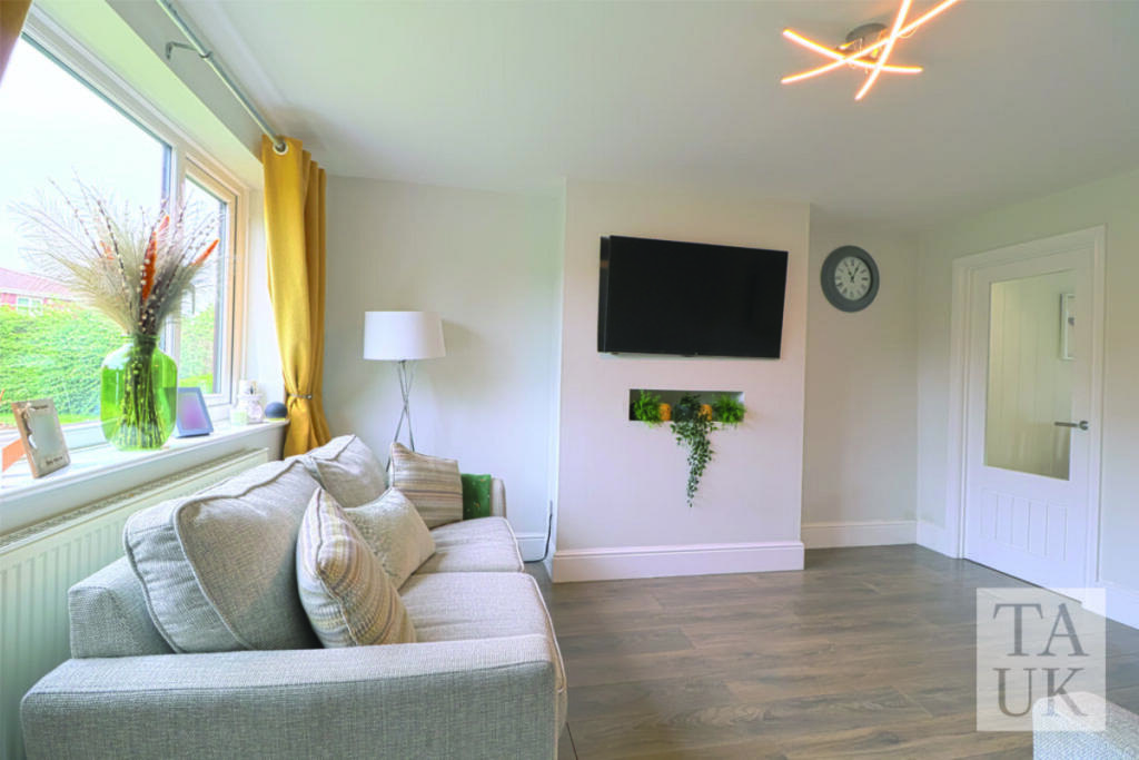 House in Tameside, Fairfield - View 5