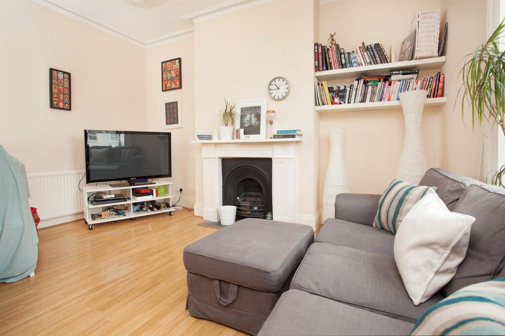 Apartment in London - View 2