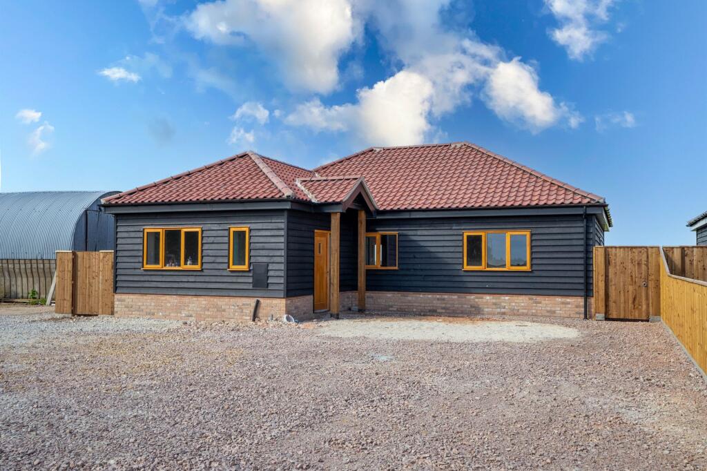 Main image of property: Lynleigh Smithy Fen, Cottenham Cambridge CB248PU