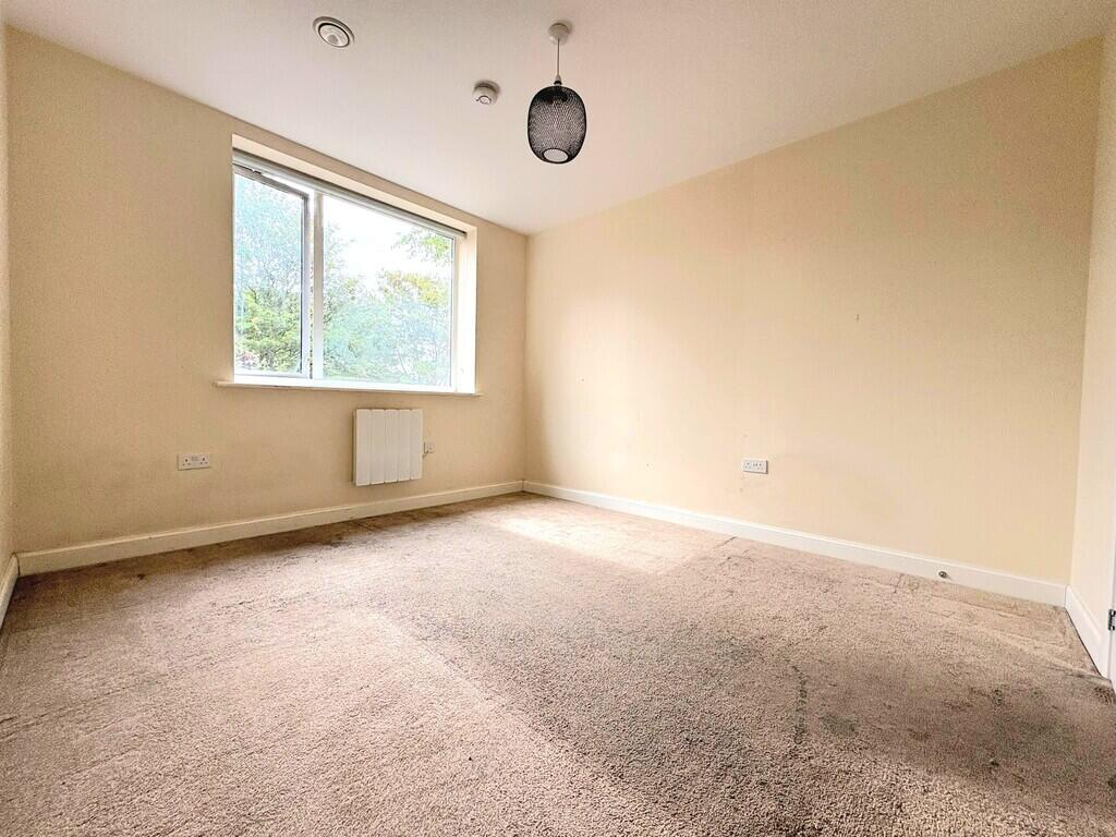 Apartment in Harrow - More