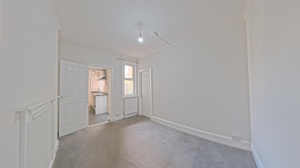 Apartment in Brighton - View 2
