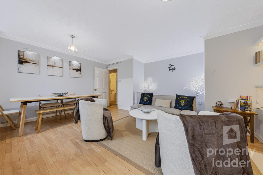 Apartment in Norwich - View 4